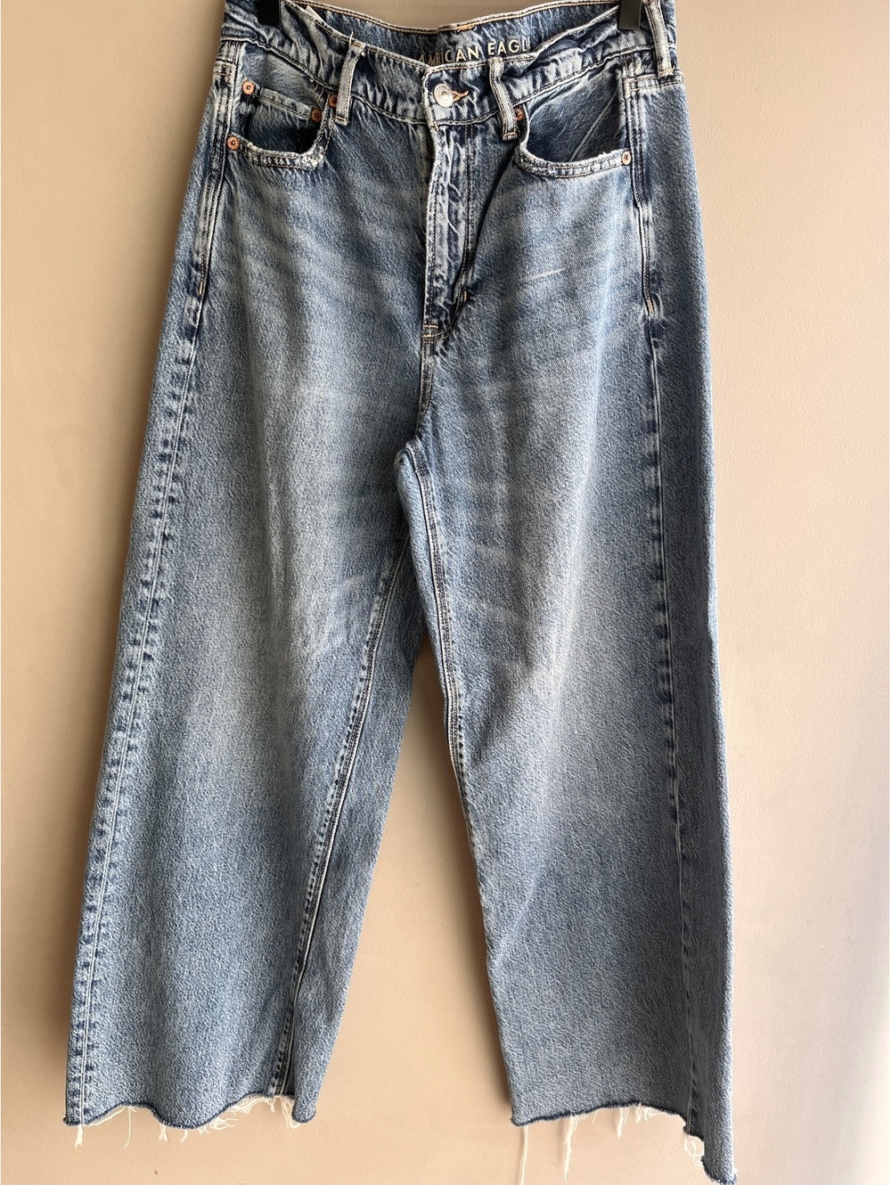 American Eagle High-Waist Wide-Leg Jeans Light Wash Frayed Hem Size 8